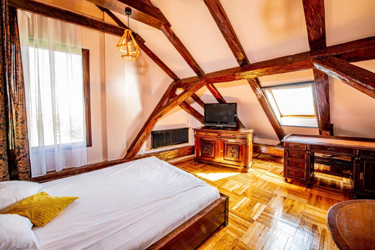 Hotel Poesis Сату-Маре Экстерьер фото