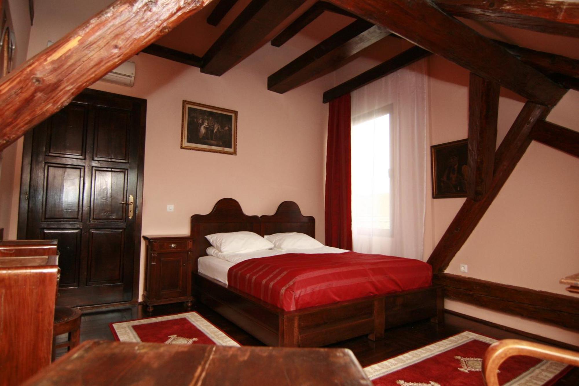 Hotel Poesis Сату-Маре Экстерьер фото