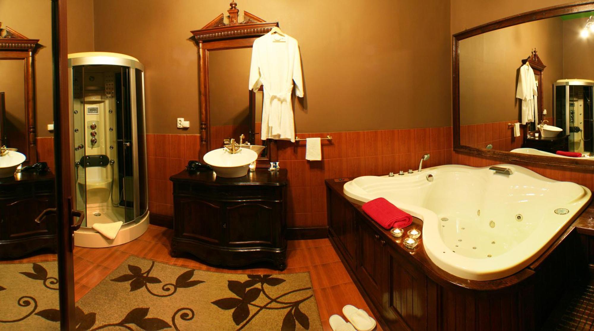 Hotel Poesis Сату-Маре Экстерьер фото