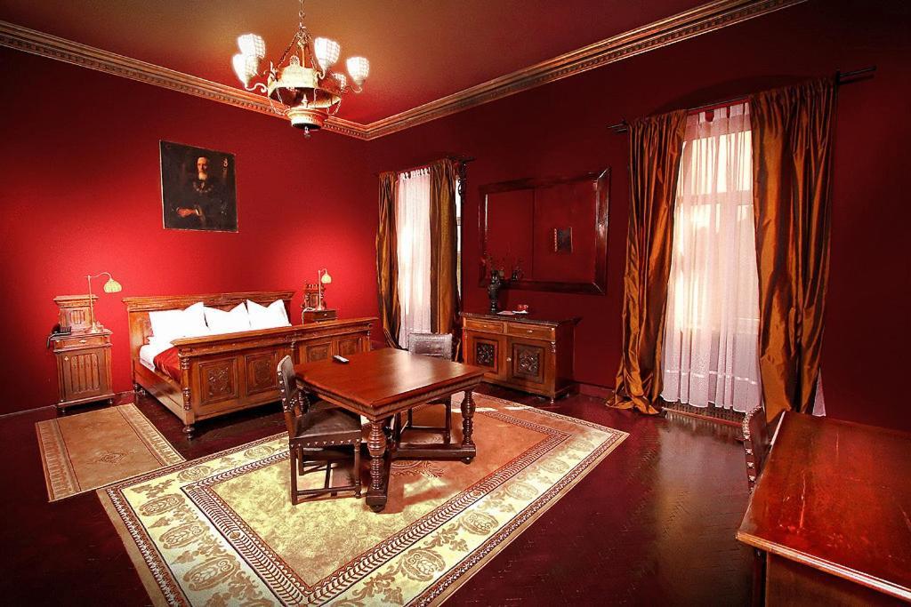 Hotel Poesis Сату-Маре Экстерьер фото